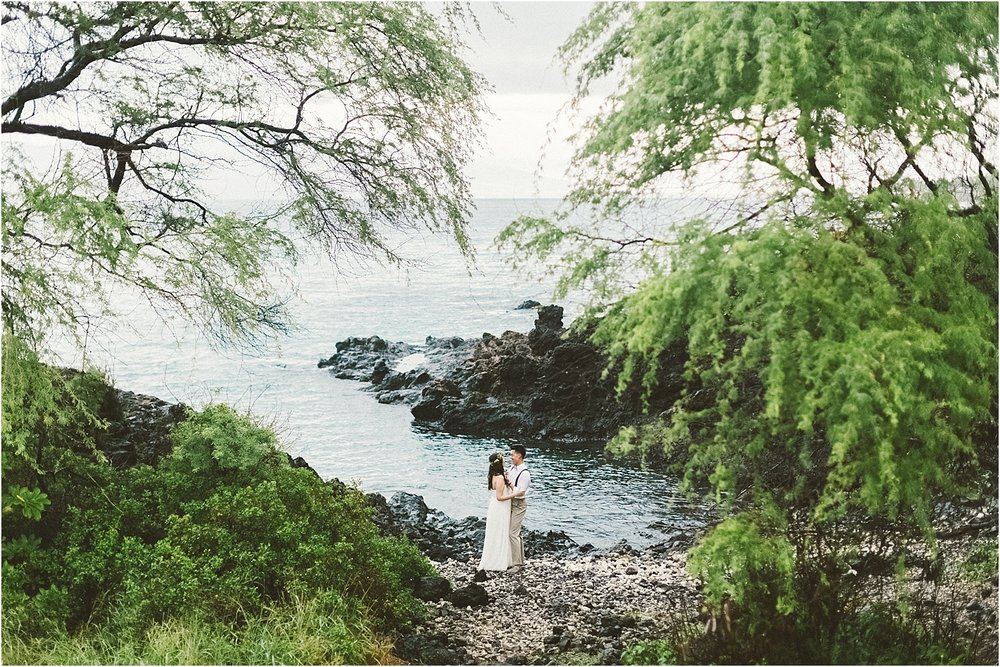 angie-diaz-photography-maui-destination-wedding-kukahiko-estate_0048